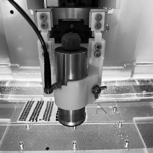 目前,国内外的半导体芯片加工厂依赖高频超声扫描显微镜和x射线作为